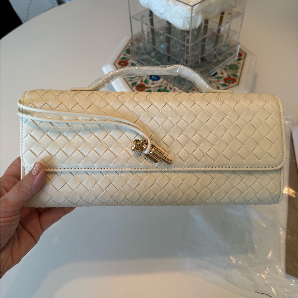 FEW MODA Theia East West Clutch with Crossbody Strap (Cream)